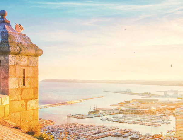 Vistas de alicante desde el castillo de Santa Bárbara